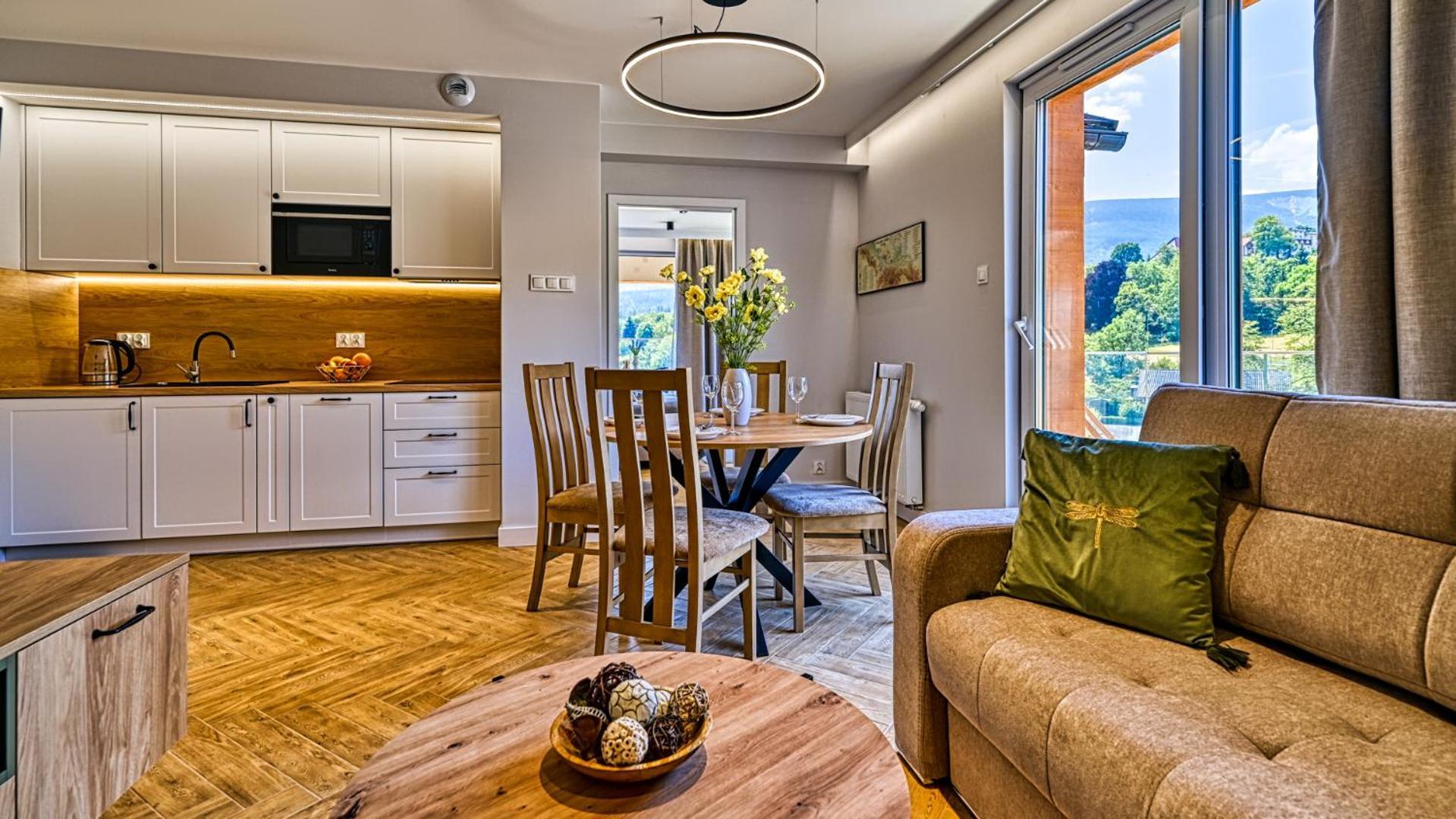 Apartamenty Widokowe Panorama Karkonoszy By Royal Aparts คาร์ปัตซ์ ภายนอก รูปภาพ
