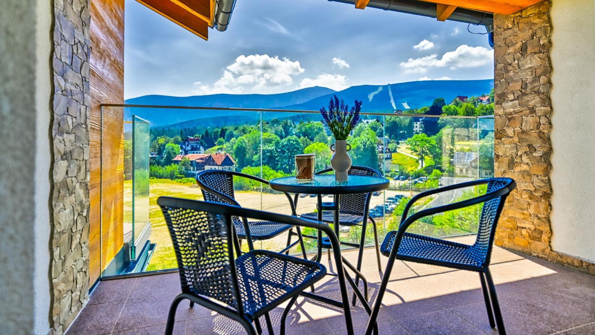 Apartamenty Widokowe Panorama Karkonoszy By Royal Aparts คาร์ปัตซ์ ภายนอก รูปภาพ